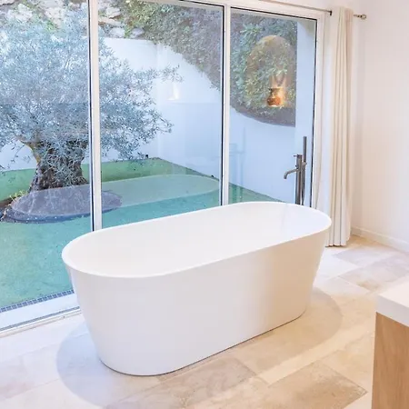 Vila Superb Villa, Incredible Sea View Heated Swim Pool