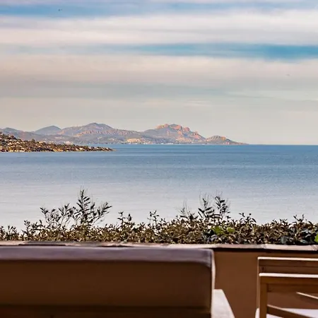 Vila Superb Villa, Incredible Sea View Heated Swim Pool *